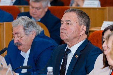 Депутаты приняли в первом чтении бюджет Оренбуржья 